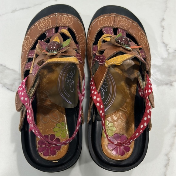 Elite by Corkys Hand Painted Leather Bump‎ Toe Sandal. Size 36 - Picture 3 of 11